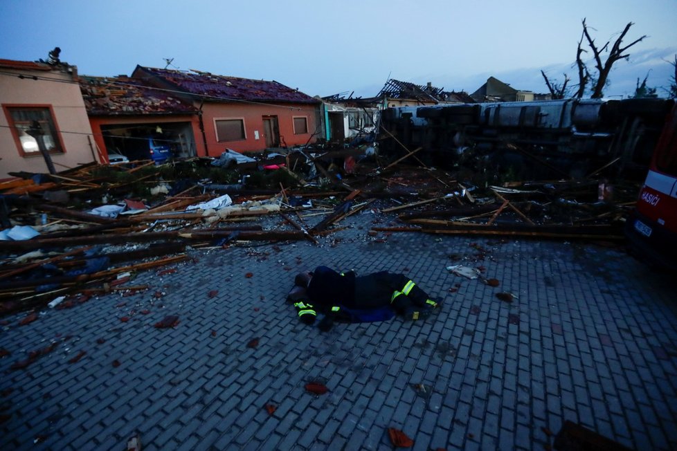 Moravská Nová Ves den po ničivém tornádu (25.6. 2021)