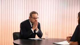 Moderátor Václav Moravec v Hráčích prozradil, kolik bere, proč se kvůli poměrům v ČT obrátil na právníky, nebo jak dlouho vydrží v Otázkách.