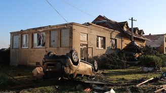 Ničivé tornádo zpustošilo na jižní Moravě sedm obcí. Pět mrtvých, stovky zraněných