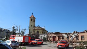 V Moravské Nové Vsi tornádo nadělalo obrovské škody, nejen na kostele.