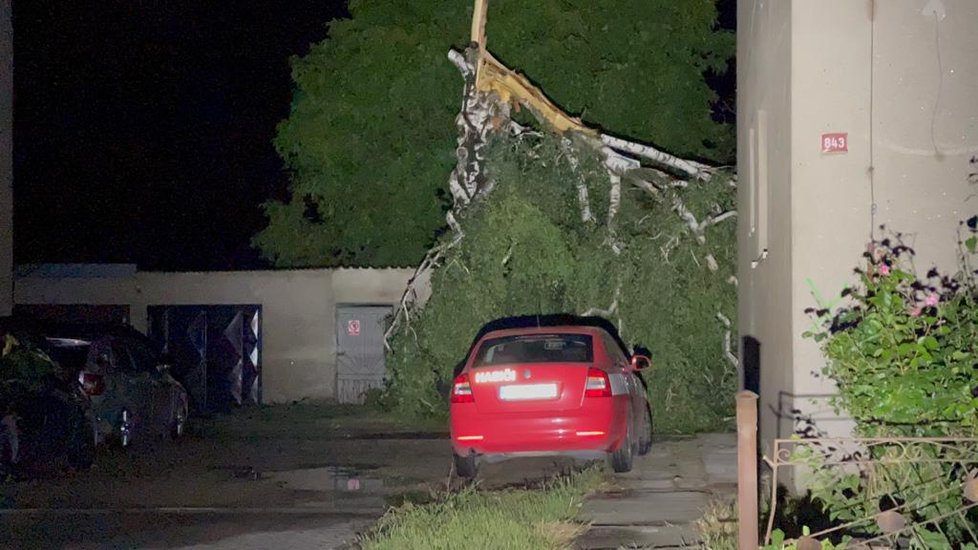 Tuhle spoušť po sobě zanechalo tornádo v Moravské Nové Vsi