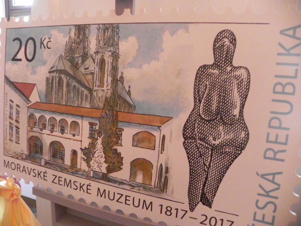 Česká pošta dnes v Brně představila novou příležitostnou známku věnovanou 200. výročí založení Moravského zemského muzea