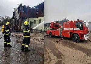 Plameny zachvátily budovu v Moravském Písku: Na místě zasahuje 70 hasičů!