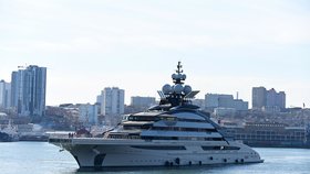 Mordašovova luxusní jachta za 12,5 miliardy