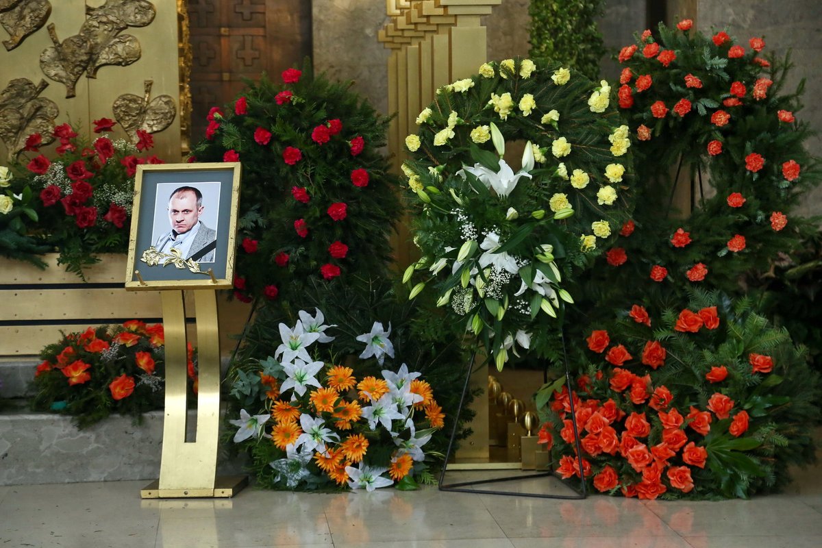 Pohřeb Jiřího Bábka se točil skutečně v pražském strašnickém krematoriu.