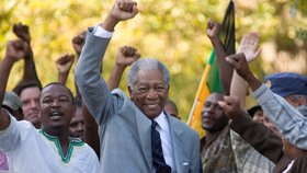 Morgan Freeman jako Nelson Mandela ve filmu Invictus: Neporažený