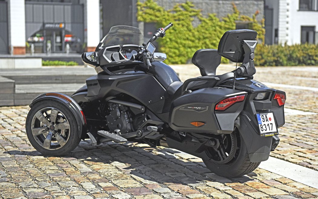 Can-Am Spyder F3