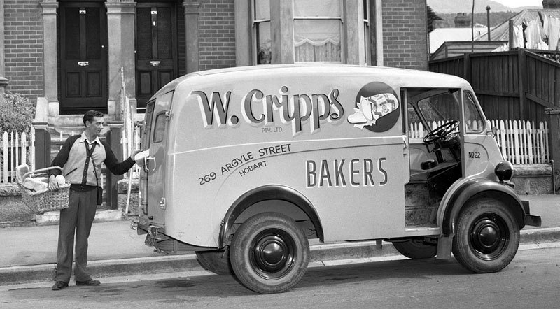 Morris J-Type Van (1949)