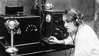 Kvíz: Tečka nebo čárka? Otestujte si, jak dobře ovládáte Morseovu abecedu Kvíz: Tečka nebo čárka? Otestujte si, jak dobře ovládáte Morseovu abecedu