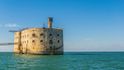 Pevnost Boyard se proslavila především díky stejnojmenné televizní soutěži. Pevnost se nachází na západním pobřeží Francie a byla postavena v 19. století, aby odvrátila případný útok Královského námořnictva.