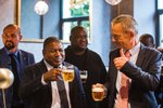 Mosambický prezident Filipe Nyusi v Brně: Ochutnal i místní pivo (8.8.2023)