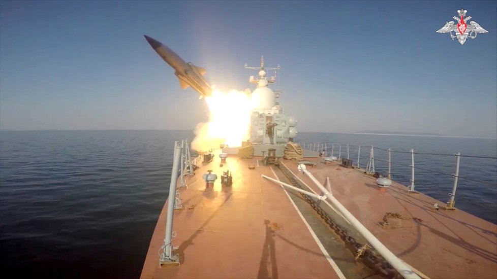 Zkouška ruské protilodní střely Moskit v Japonském moři