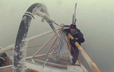 Brrr! Že se jim v tom mrazu chce šplhat do oblak!