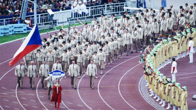 Československo reprezentovalo 211 sportovců. Se 14 medailemi se výprava umístila na 13. místě pořadí národů.