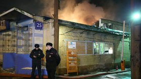 V Moskvě vypukl rozsáhlý požár. Zemřelo 12 lidí, včetně dětí.