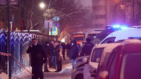 Útočník v moskevském centru služeb zastřelil nejméně dva lidi, čtyři byli zraněni.