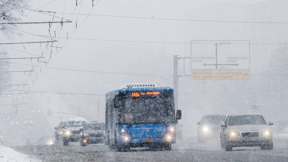 Jak dopravní infrastruktura Moskvy reaguje na každoroční nával sněhu