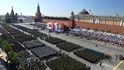 Na Rudém náměstí v centru Moskvy se koná vojenská přehlídka 75. výročí vítězství nad nacistickým Německem.  Původně měla konat 9. května, ale byla odložena kvůli koronaviru.