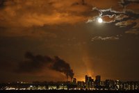 Výbuch plynovodu v Moskvě: Plameny šlehaly 100 metrů vysoko