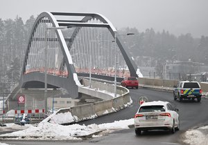 Zahájení provozu na novém mostě, který spojuje Blansko se Starým Blanskem přes železniční koridor, na který město čekalo 70 let.