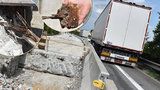 Nejhorší most v Česku je u Brna: Může kdykoliv spadnout! Ještě včera po něm jezdily kamiony