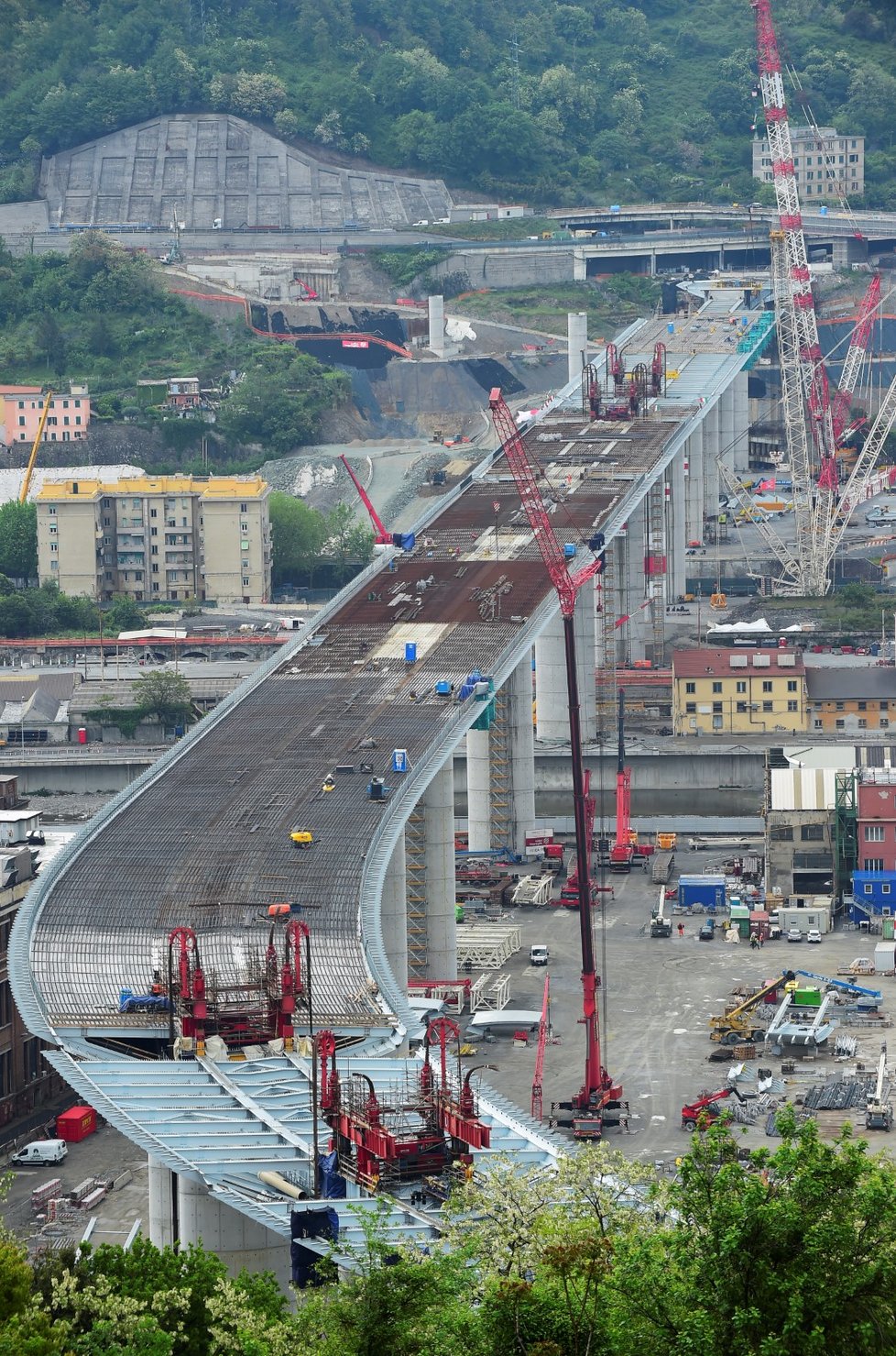 Nový most v italském Janově postavili dva roky po tragédii. (28. 4. 2020)