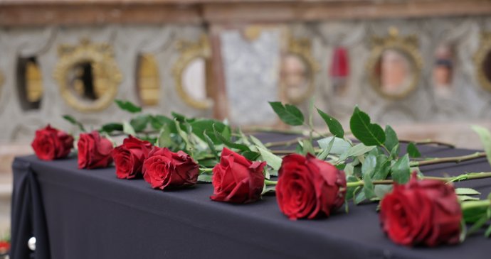 Mše za oběti tragédie v Mostě