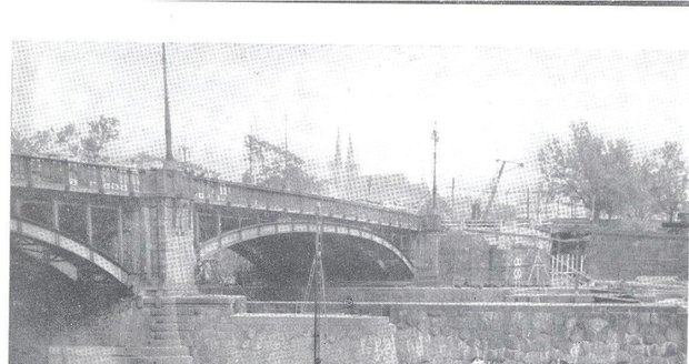 Stavba Hlávkova mostu v Praze