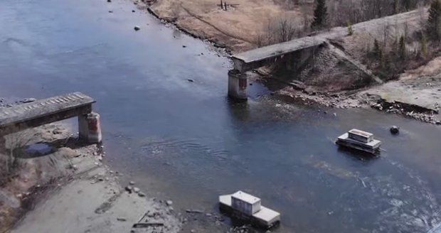 Trochu jiné „čórky“: Zloději ukradli celý železniční most, šli po kovu