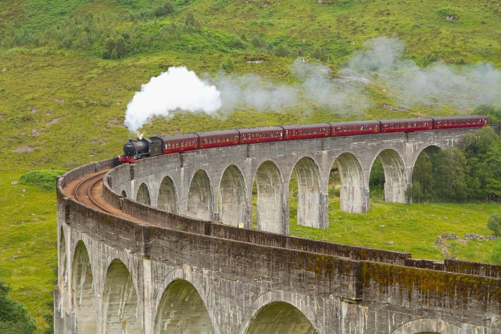 Viadukt Glenfinnan ve Skotsku