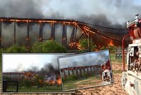 Stoletý železniční most v Texasu: Zřítil se na zem jako domino