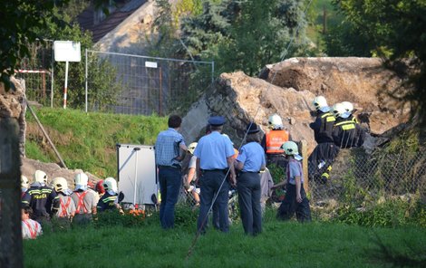 Policie už zná totožnost všech obětí.