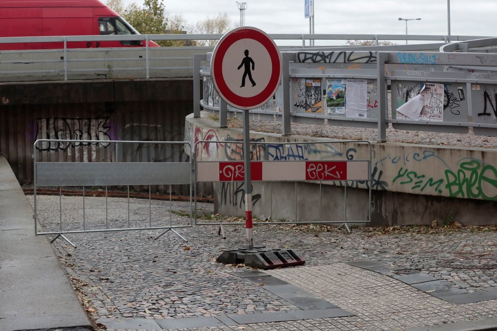 K mostu na Vltavské chybí drtivá většina projektové dokumentace.