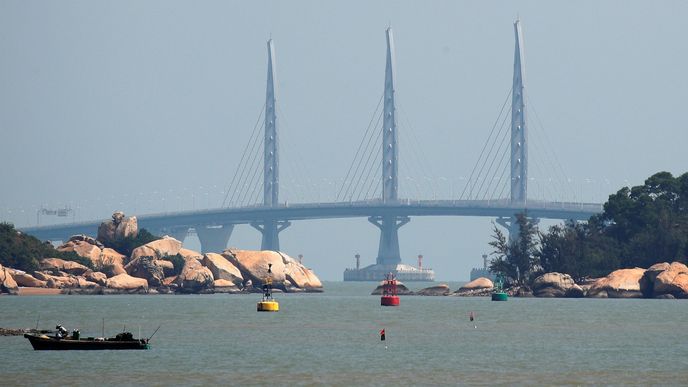 Nový most z Hongkongu do Macaa