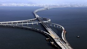Nejdelší most je v Číně a měří 42 kilometrů