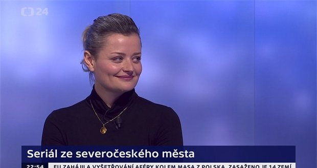 Erika Stárková z fenoménu Most! ve studiu Událostí na ČT