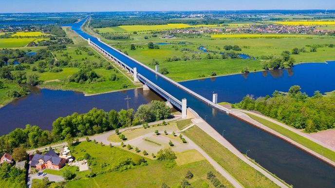 Vodní most, Magdeburg, Německo