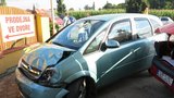 Řidič začal za jízdy silně kašlat: Při nehodě v Mostkovicích naboural dvě auta