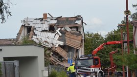 V září otřásl Mostkovicemi na Prostějovsku mohutný výbuch a jeden z domů se proměnil v sutiny.