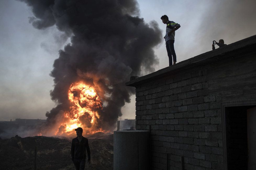 Takhle pokračují boje o Mosul.