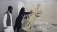Radikálové v iráckém Mosulu zničili sochy staré 3 000 let