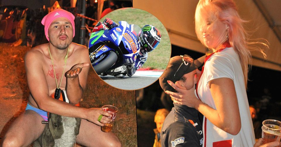 Moto GP v Brně: Velká party plná opilců a předraženého občerstvení