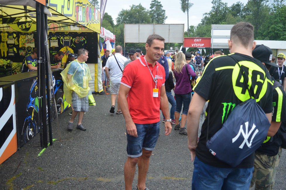 Mezi fanoušky zavítal na Velkou cenu Brna i atletický šampion Roman Šebrle.