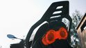 Motorka je vybavena výraznými Full LED DRL světlomety. Motorka je vybavena výraznými Full LED DRL světlomety.