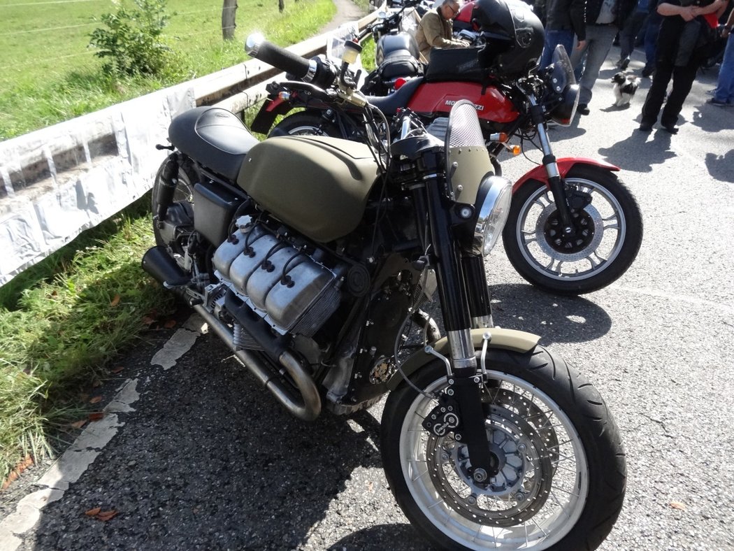 Moto Guzzi Tatra V8