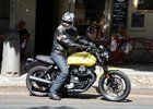 Mototest Moto Guzzi V7 Stone: Starý kavárník konečně nabral svaly! Stačí to?
