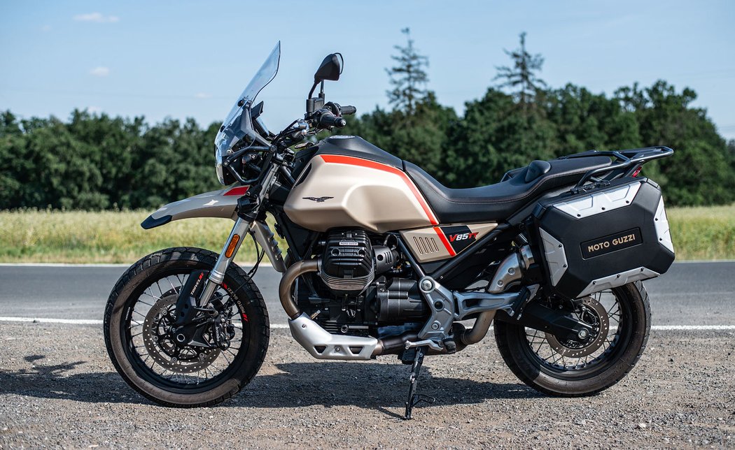 Moto Guzzi V85 TT Travel