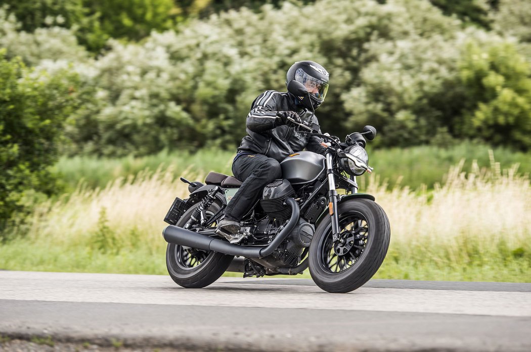 Moto Guzzi V9 Bobber Centenari