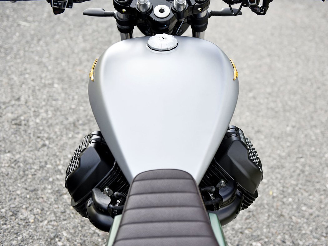 Moto Guzzi V9 Bobber Centenari