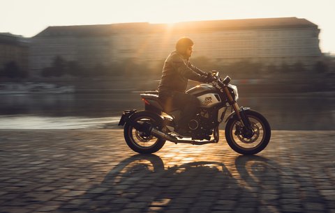 MOTOCYKL PRAHA 2023: Nenechte si ujít motocyklové legendy, novinky, přestavby a oslavence Harley Davidson